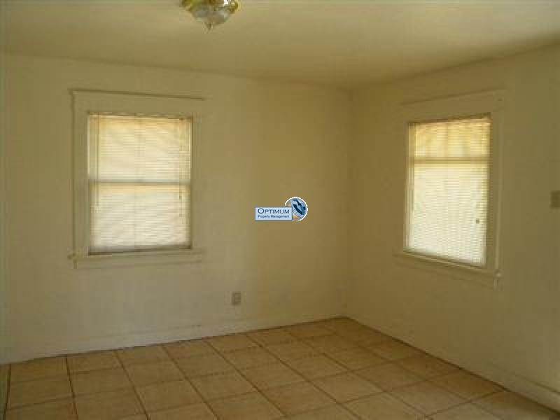 2-bedroom house for rent - $1000 Move-In! 2