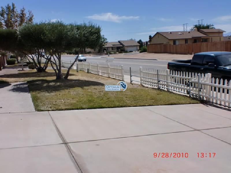 Rent a 4 bedroom house in Victorville, CA. 4