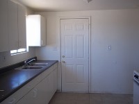 Apartment near schools, shopping and freeway 10